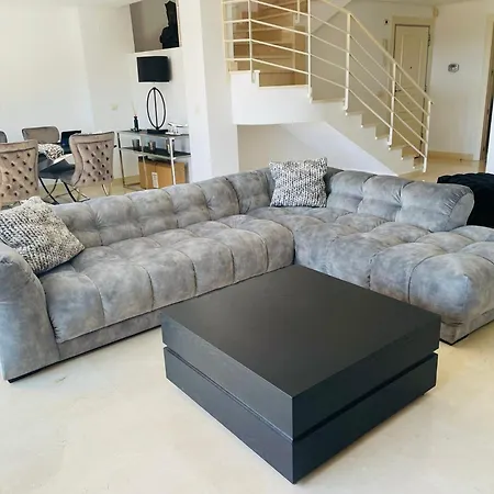 Penthouse Near Puerto Banus Private Pool Seaview And Mountainview *